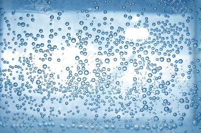 Blue water with bubbles