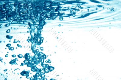 Blue water with bubbles