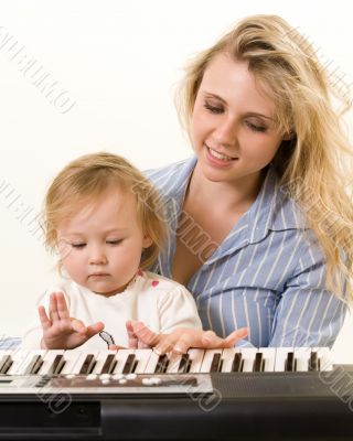 Learning to play keyboard