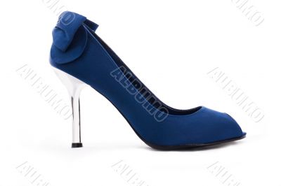 dark blue shoes