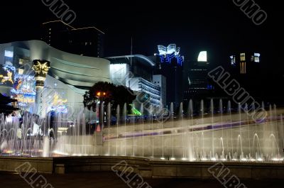 shanghai fountain by night