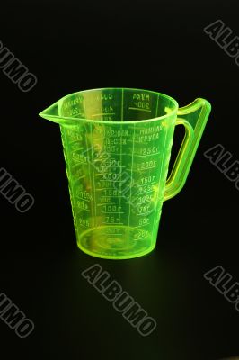 Plastic measured mug
