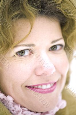 Portrait woman in the park macro