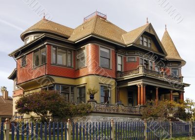 Victorian gingerbread house