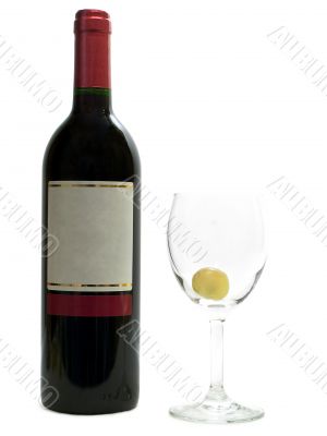 red wine with wineglasses and grape