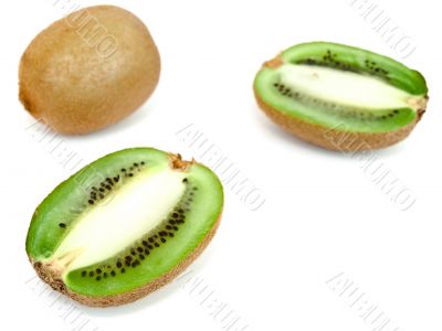 slices of kiwi