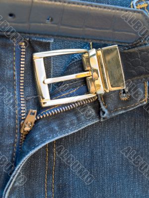 jeans with belt