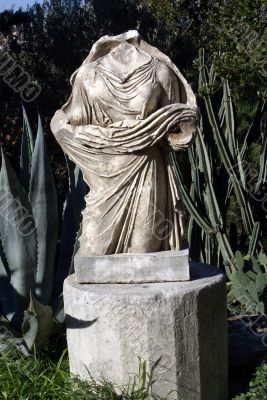 Statue