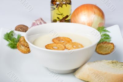 Garlic cream-soup