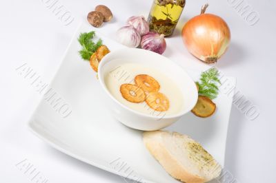 Garlic cream-soup