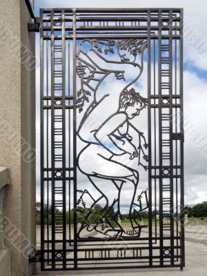 Metal lattice of a gate