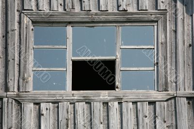 Garret window