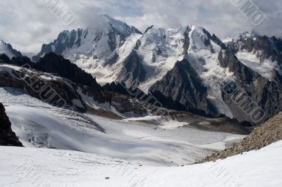 The picturesque winter mountain view