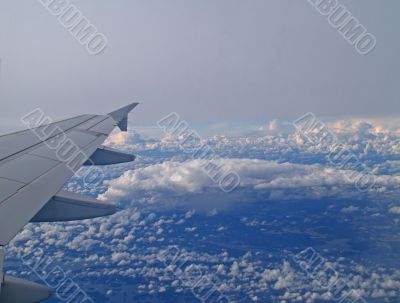 Jet airplane wing