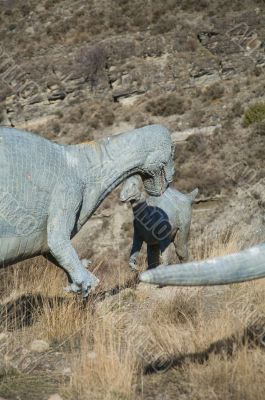 dinosaur fighting