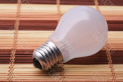 Light bulb with a matte flask