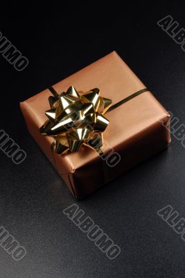 A single gift box