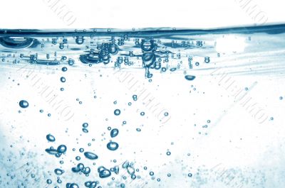 Blue water with bubbles
