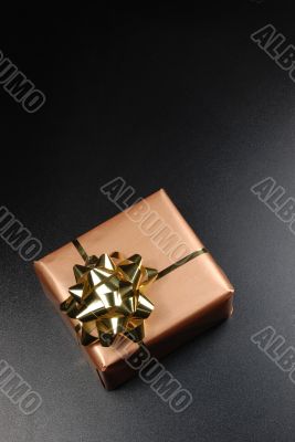 A single gift box