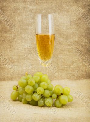 Goblet and grapes