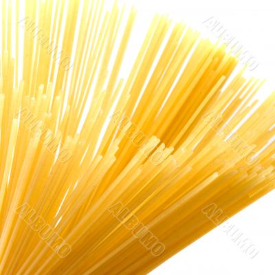 uncooked spaghetti