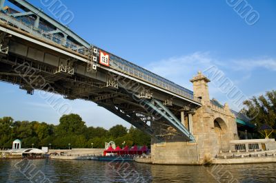 The modern bridge