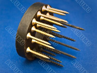 screws at magnet