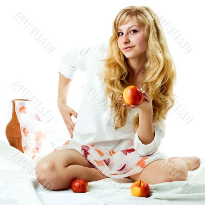  girl with apples