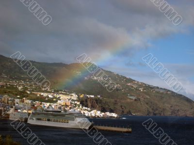 cruise ship and the rainbow