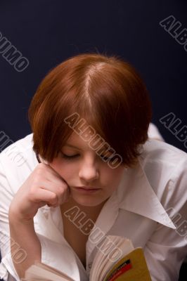 girl reading the book