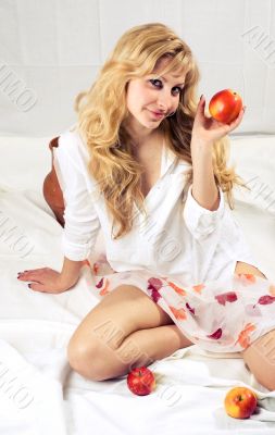  girl with apples