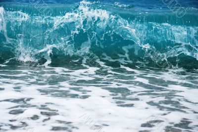 Turquoise wave