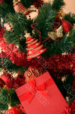 Christmas tree and gift