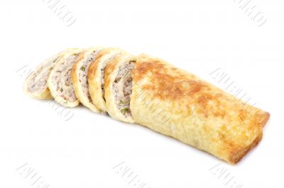 Cutting chiken roll