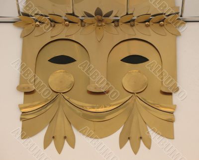 A conventionalized mask