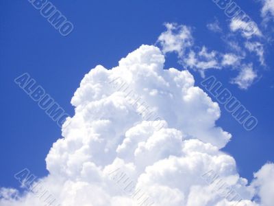 Fluffy cloud