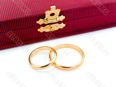 gold wedding rings