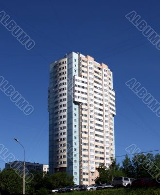 A big house in the Chertanovo moscower district