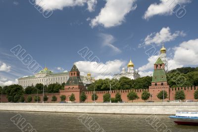 Moscow river and Kremlin close up