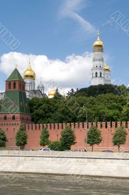 Moscow river and Kremlin closeup