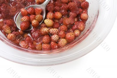 Wild strawberry jam (with clipping path)