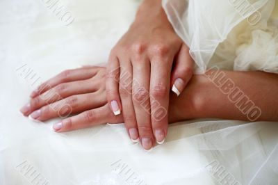Hands of the bride