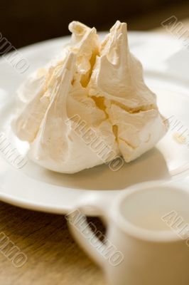 meringue cookie