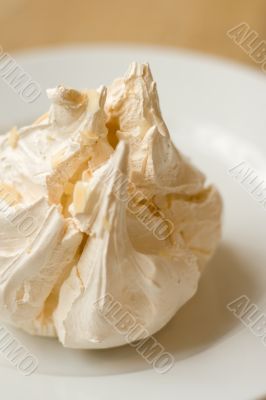 meringue cookie
