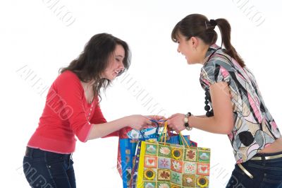 expressive girls shopping