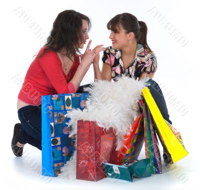 expressive girls shopping