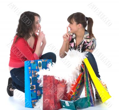 expressive girls shopping