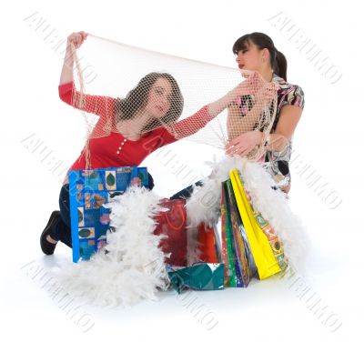 expressive girls shopping