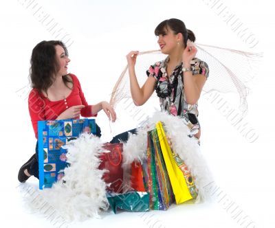 expressive girls shopping