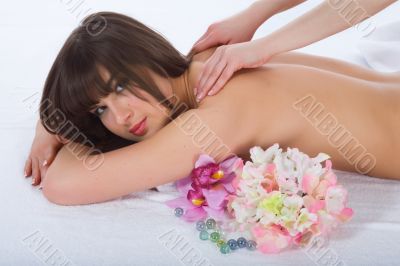relax massage to the girl